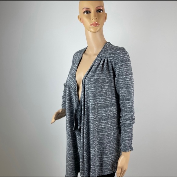Heathered Gray Ruffle Cardigan - Picture 3 of 7